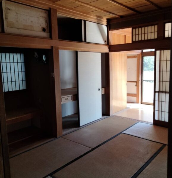 伝統的な和室。独立した空間となっており、リビング・ダイニングとの一体感がない間取りでした。